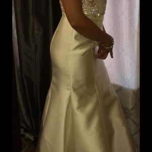 Formal dress ivory